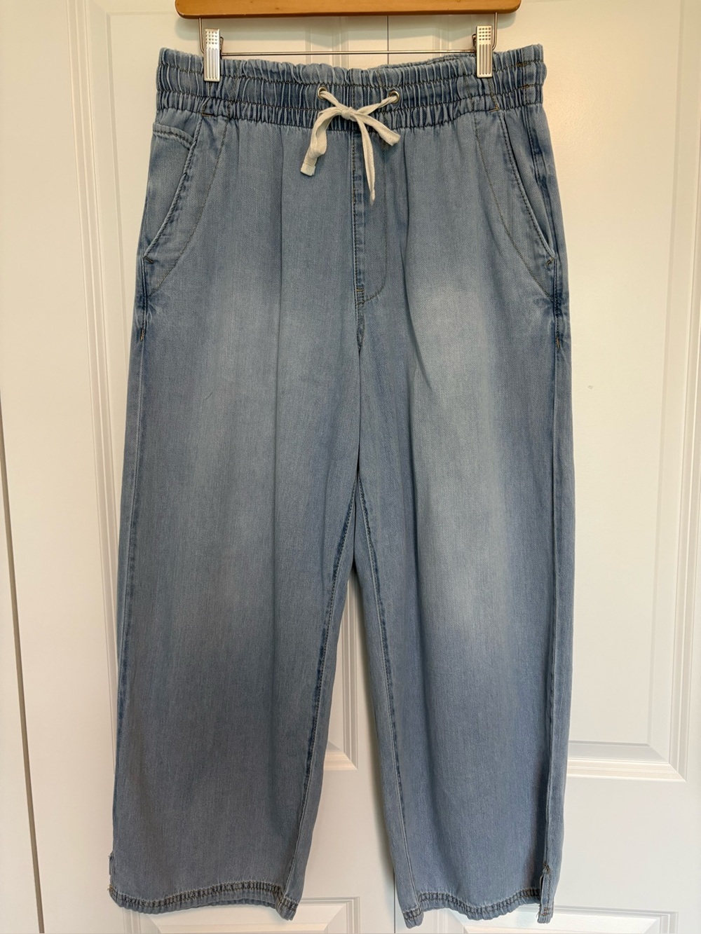 Kensie Baggy Lightweight Jeans - Large